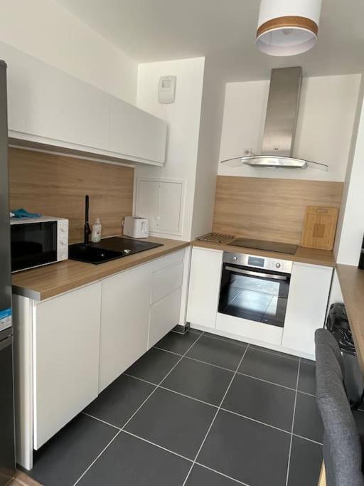 Superbe T2 Proche De La Gare Rer Tgv Massy Palaiseau Apartman Kültér fotó
