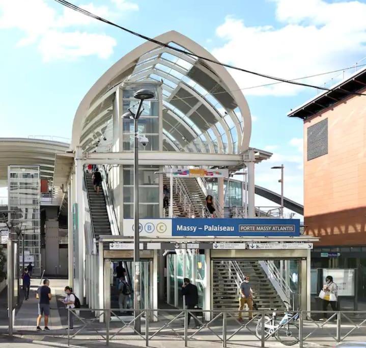 Superbe T2 Proche De La Gare Rer Tgv Massy Palaiseau Apartman Kültér fotó
