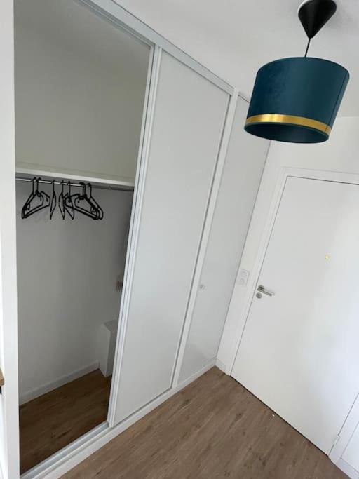Superbe T2 Proche De La Gare Rer Tgv Massy Palaiseau Apartman Kültér fotó