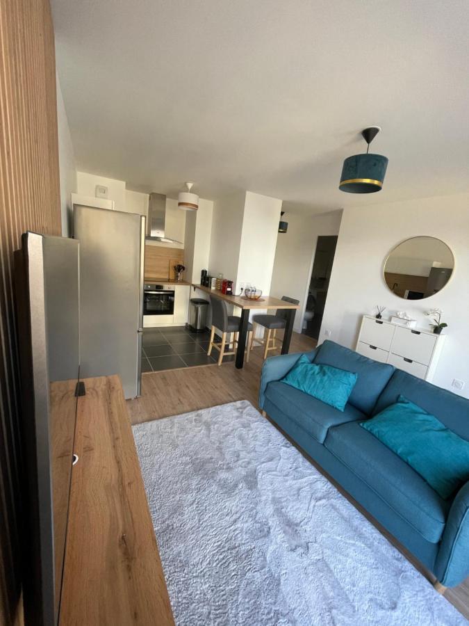 Superbe T2 Proche De La Gare Rer Tgv Massy Palaiseau Apartman Kültér fotó