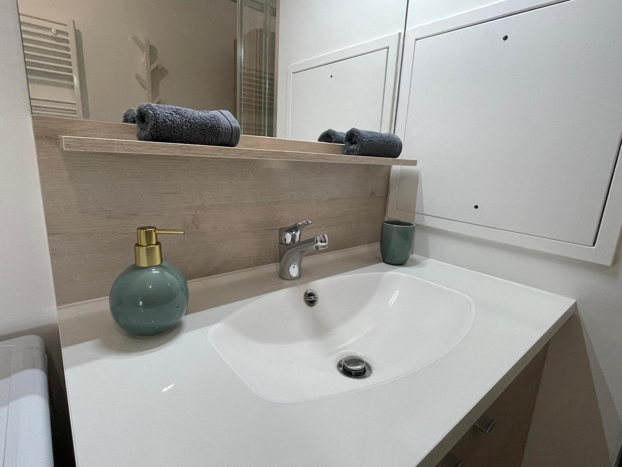 Superbe T2 Proche De La Gare Rer Tgv Massy Palaiseau Apartman Kültér fotó